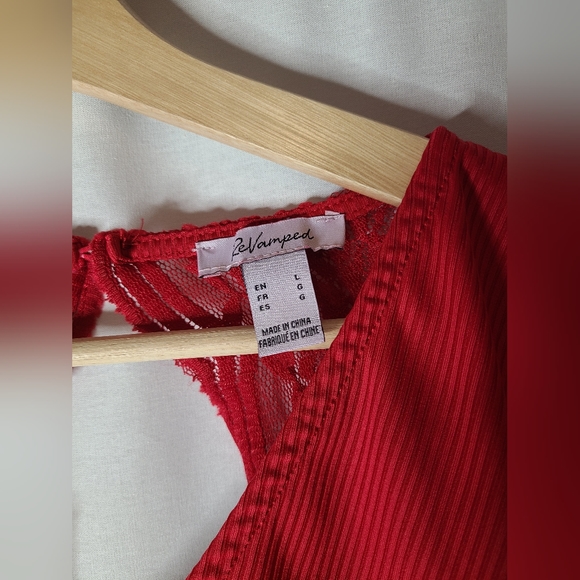 Revamped red body suit size large womens - Picture 4 of 4